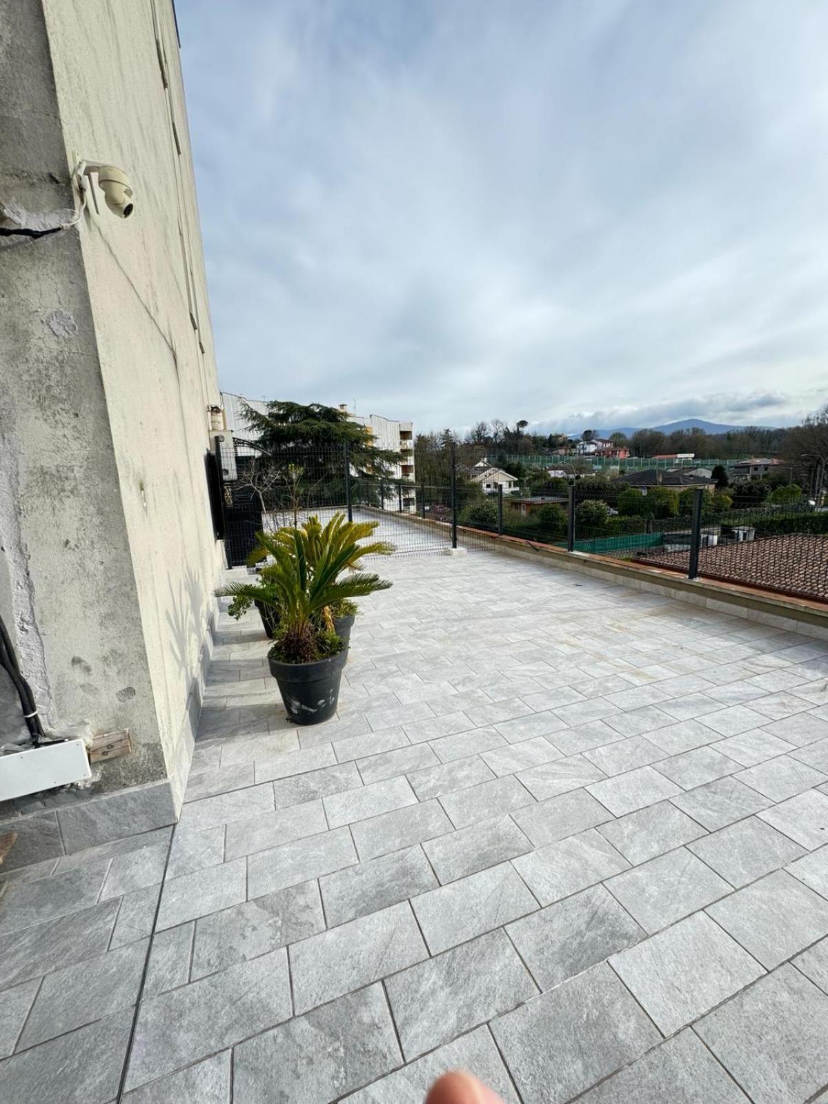 Favoloso Con Terrazzo Frosinone Extérieur photo